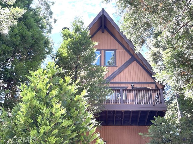 Detail Gallery Image 1 of 31 For 720 Pinnacle Dr, Lake Arrowhead,  CA 92352 - 2 Beds | 2 Baths