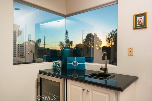 1021 Avenue D, Redondo Beach, California 90277, 4 Bedrooms Bedrooms, ,2 BathroomsBathrooms,Residential,For Sale,Avenue D,SB26098756