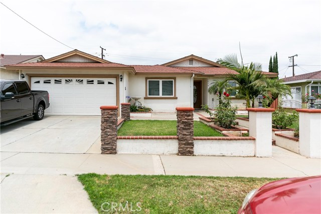 1056 Jadestone Ln, Corona, CA 92882