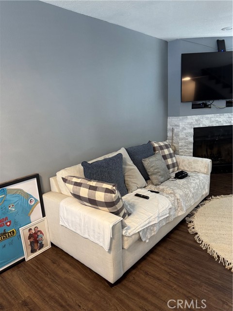 Detail Gallery Image 18 of 25 For 21720 Hart St #9,  Canoga Park,  CA 91303 - 2 Beds | 2 Baths