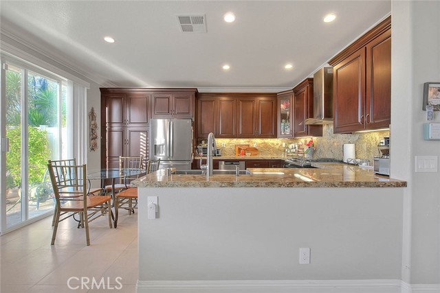 Detail Gallery Image 16 of 67 For 27641 Atlas Ln, Canyon Country,  CA 91351 - 4 Beds | 2/1 Baths