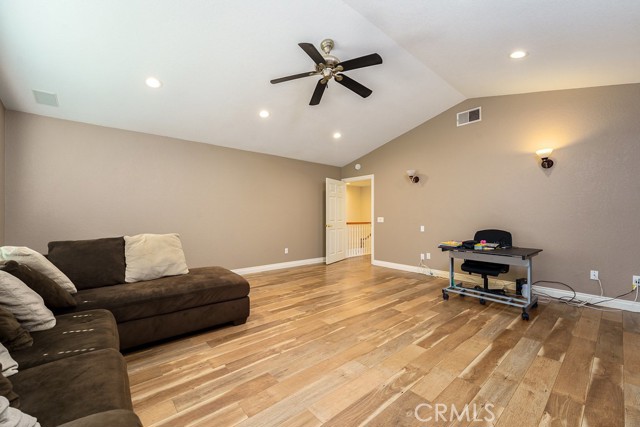 24161 Kathy Avenue, Lake Forest CA: https://media.crmls.org/medias/6708cb5d-3eb0-4f04-9fe4-76b363d4931e.jpg
