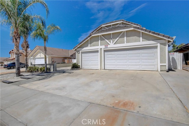 Image 2 of 52 For 681 Goldenrod Street