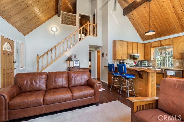 1372 Sequoia, Lake Arrowhead, CA 92352