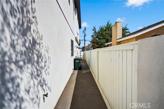 2216 Bataan Road, Redondo Beach CA: https://media.crmls.org/medias/6709126d-f254-490b-ba81-c0eddefd58f5.jpg