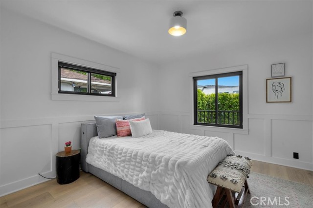 1012 10th Street, Manhattan Beach CA: https://media.crmls.org/medias/67096957-7e30-49b7-b48b-5f6366b247c7.jpg