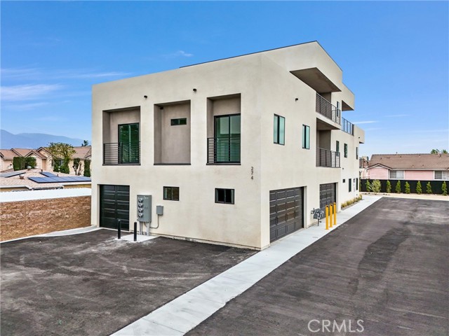 Detail Gallery Image 41 of 41 For 274 N 11th Ave #3,  Upland,  CA 91786 - 3 Beds | 3 Baths