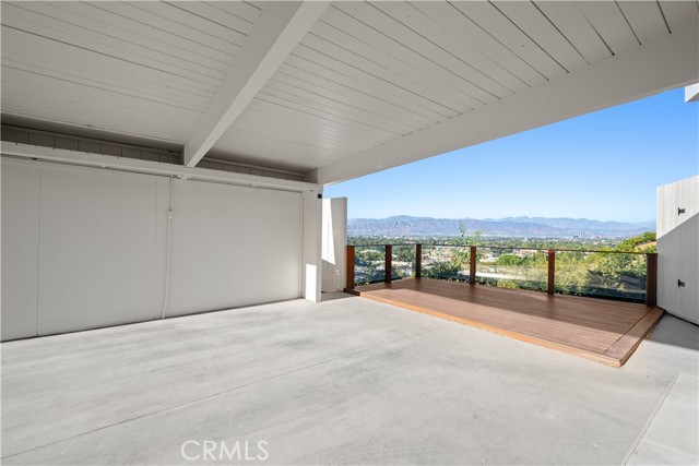 3631 Sunswept Drive, Studio City CA: https://media.crmls.org/medias/6709e36f-71c9-4341-88a9-8f6e068cf6ef.jpg