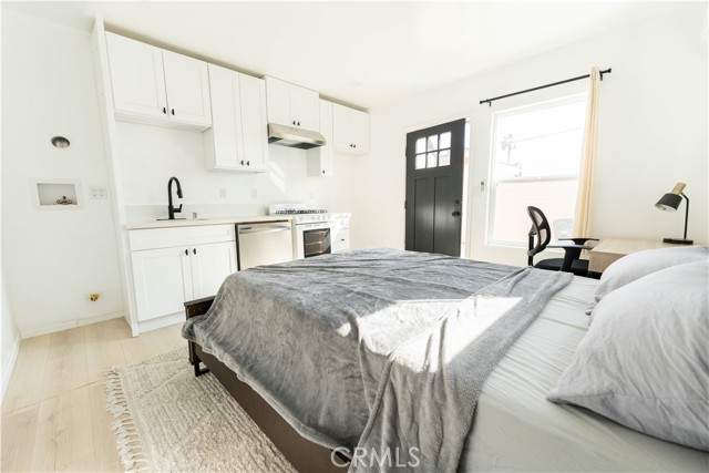 Jr ADU - Interior Photo 2