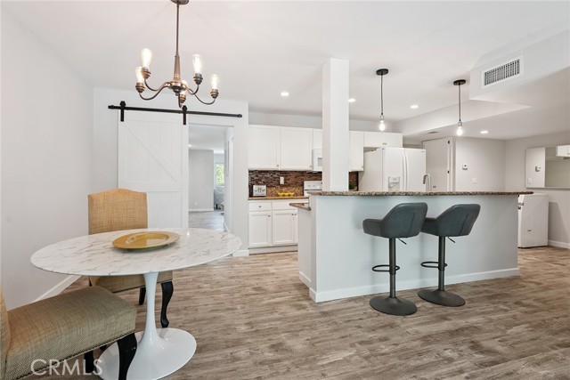 Detail Gallery Image 6 of 41 For 23391 Park Sorrento #63,  Calabasas,  CA 91302 - 3 Beds | 2 Baths