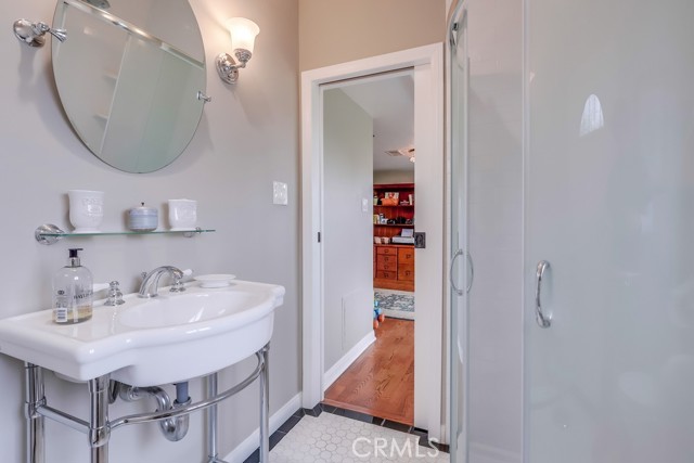 3952 Gaviota Avenue, Long Beach CA: https://media.crmls.org/medias/670b4a5c-3f3e-4fab-b7c8-a06761cf114f.jpg