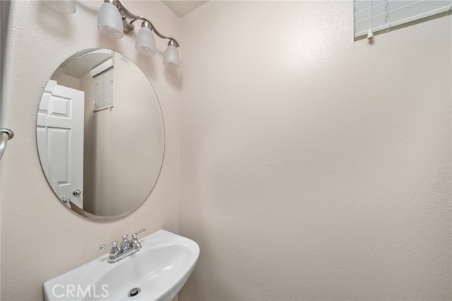 Detail Gallery Image 22 of 36 For 12500 Castelo Ln, Corona,  CA 91752 - 4 Beds | 2/1 Baths