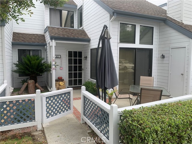 Detail Gallery Image 3 of 34 For 41 Fallingstar #28,  Irvine,  CA 92614 - 2 Beds | 2 Baths