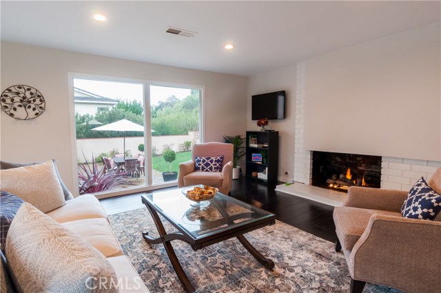 5819 Sunmist Drive, Rancho Palos Verdes, California 90275, 4 Bedrooms Bedrooms, ,2 BathroomsBathrooms,Residential,Sold,Sunmist,SB17033807