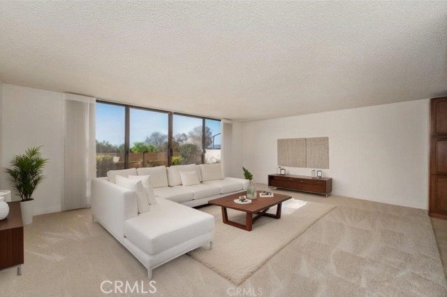 24055 Paseo Del Lago, Laguna Woods CA: https://media.crmls.org/medias/670d45eb-1533-46e6-ab38-0a55694f28be.jpg