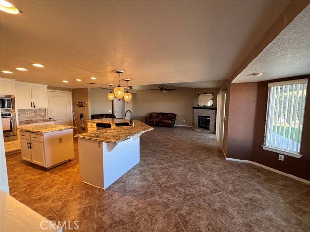 Detail Gallery Image 8 of 32 For 28180 Cochise Ave, Barstow,  CA 92311 - 3 Beds | 2 Baths