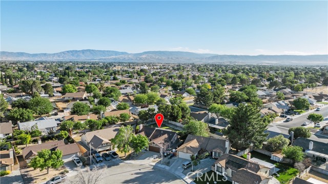 43101 Victorville Place, Lancaster CA: https://media.crmls.org/medias/670f8f28-10cd-46e1-ba39-d9fccd2d70f2.jpg