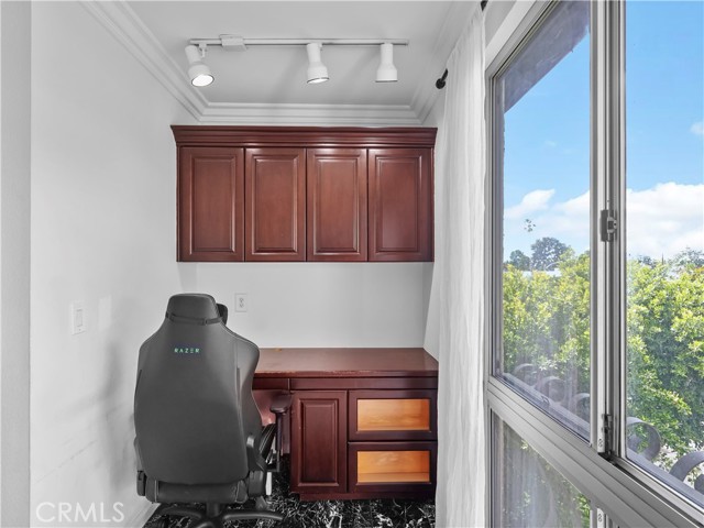 12720 Burbank Boulevard, Valley Village CA: https://media.crmls.org/medias/6710cf38-2fb6-4899-8fe7-03f22635330e.jpg