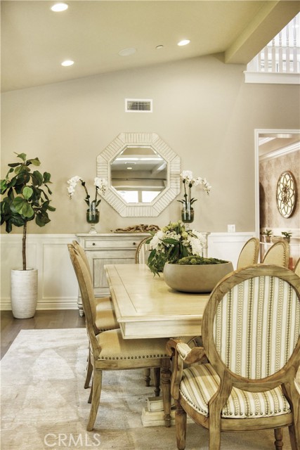 46 Shadybend, Irvine CA: https://media.crmls.org/medias/6710e044-c9b1-47d3-8328-a9f6e89bde0c.jpg