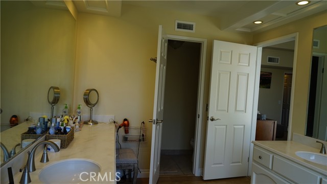 Detail Gallery Image 33 of 44 For 19436 Macgregor Cir, Huntington Beach,  CA 92648 - 2 Beds | 2/1 Baths