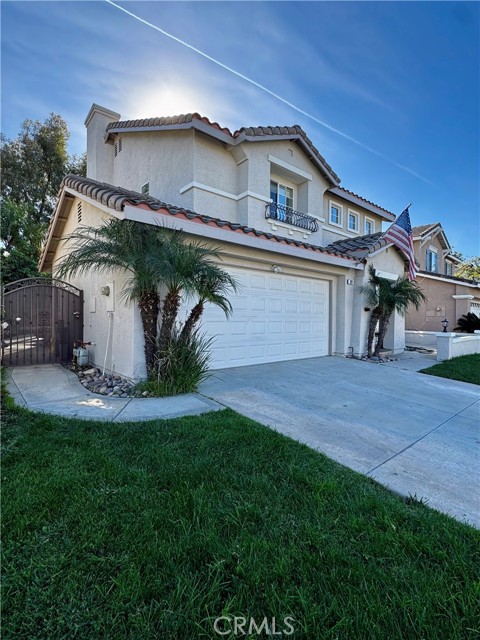 Detail Gallery Image 2 of 25 For 804 Saint James, Corona,  CA 92882 - 3 Beds | 2/1 Baths