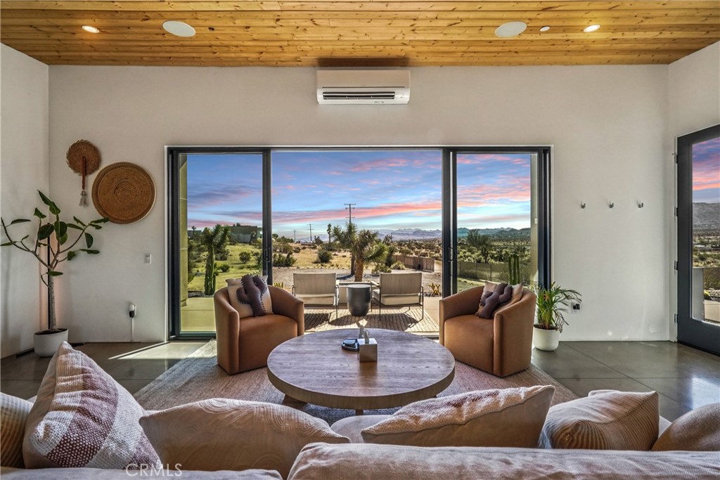 MLS #OC25234362 image #5