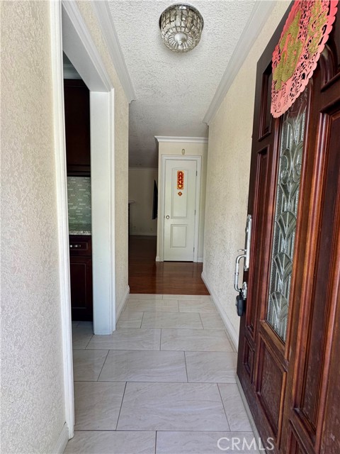 5323 Golden West Avenue, Temple City CA: https://media.crmls.org/medias/6712a923-f6f8-4f5e-aad1-f1a5e6362d90.jpg