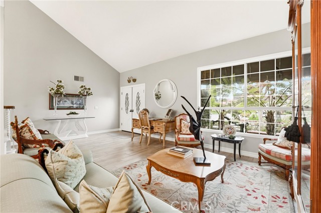 Detail Gallery Image 9 of 45 For 980 S Rutgers Circle, Anaheim Hills,  CA 92807 - 3 Beds | 3 Baths