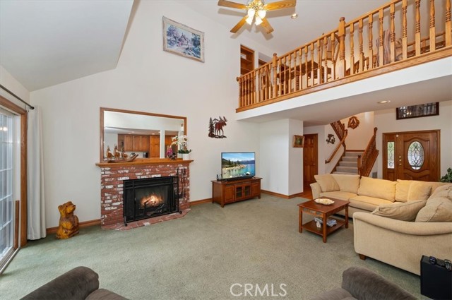 393 Brentwood, Lake Arrowhead, CA 92352