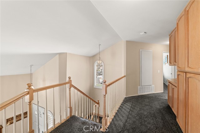 831 Arbor Cir, La Verne CA: https://media.crmls.org/medias/6715816e-a680-497b-9ff2-bd5d600812b8.jpg