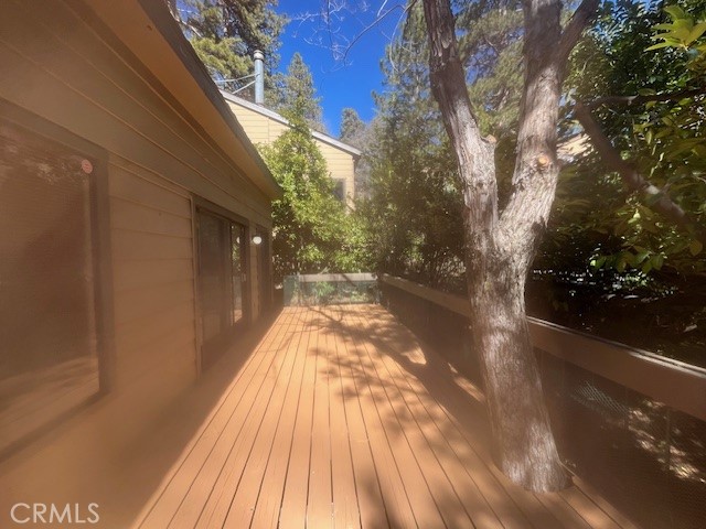 Detail Gallery Image 6 of 43 For 27821 Peninsula Dr. #330, Lake Arrowhead,  CA 92352 - 4 Beds | 2 Baths
