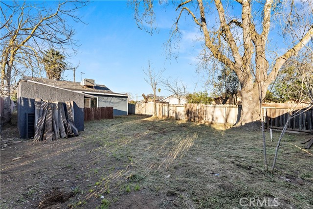 Detail Gallery Image 20 of 22 For 129 W Atchison, Fresno,  CA 93706 - 3 Beds | 2 Baths