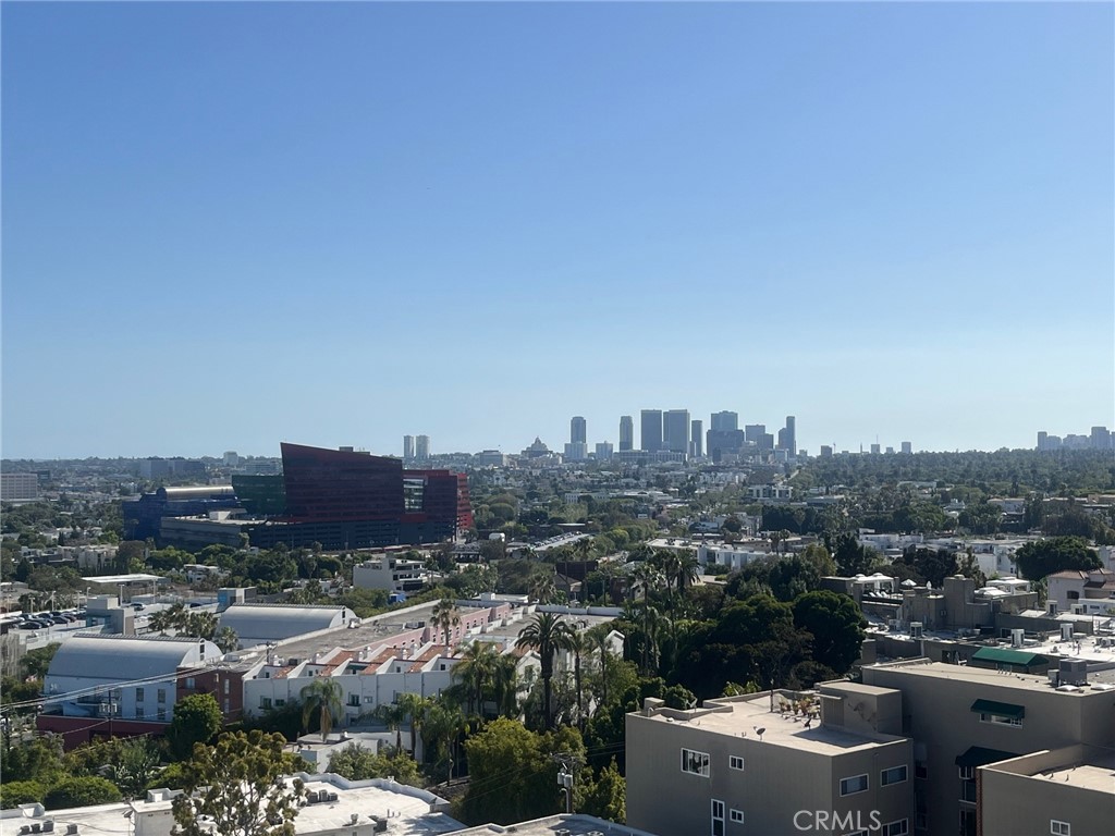 1100 Alta Loma