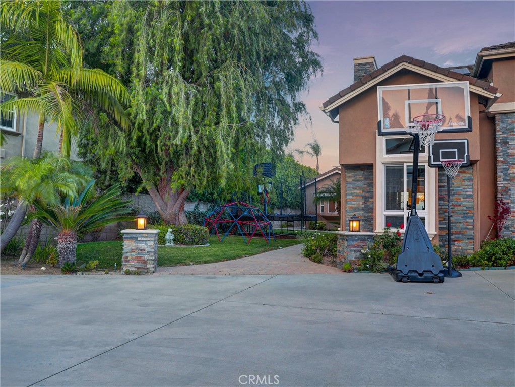 MLS #WS25134225 img 1