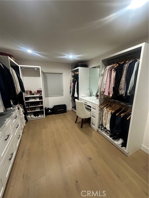 13902 Regentview Avenue, Bellflower CA: https://media.crmls.org/medias/6717948c-3ac1-427f-9697-eb76181a1f10.jpg