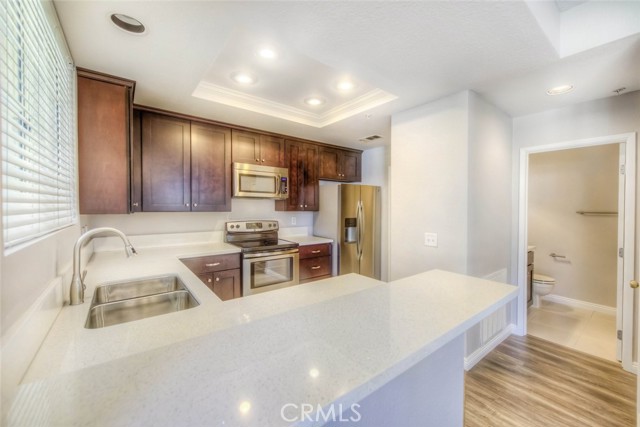 Detail Gallery Image 10 of 32 For 120 Gallery Way, Tustin,  CA 92782 - 3 Beds | 2/1 Baths