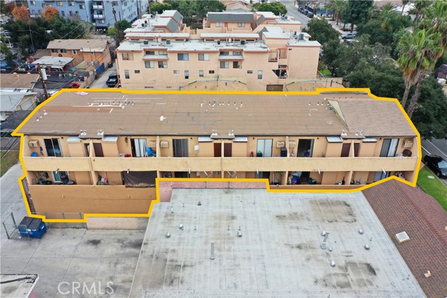 Detail Gallery Image 3 of 11 For 709 E Chestnut Ave, Santa Ana,  CA 92701 - – Beds | – Baths