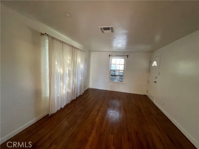 Detail Gallery Image 11 of 12 For 218 E Belmont St, Ontario,  CA 91761 - 3 Beds | 2 Baths
