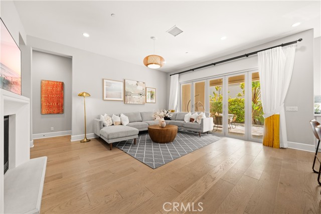 90 Rockinghorse, Irvine CA: https://media.crmls.org/medias/6719d9da-c3fa-4eb0-a769-80a1f3c71d0b.jpg