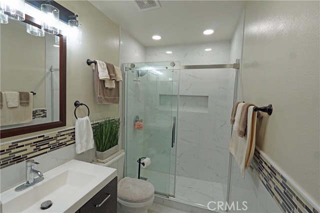 328 Manzanita Court, Ontario CA: https://media.crmls.org/medias/6719ee99-ca98-4eab-9315-385462007774.jpg