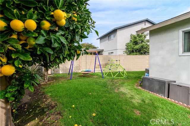 Detail Gallery Image 28 of 30 For 20731 Brookdale Ln, Huntington Beach,  CA 92646 - 3 Beds | 2 Baths
