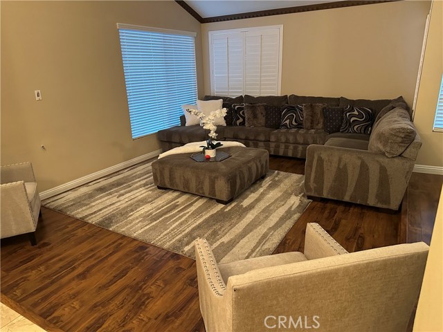 Detail Gallery Image 3 of 23 For 1219 Glenclaire Dr, Walnut,  CA 91789 - 4 Beds | 2/1 Baths