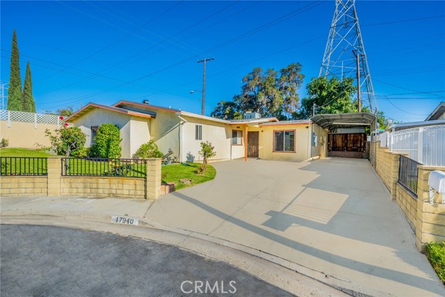 17940 E Renwick Rd, Azusa, CA 91702