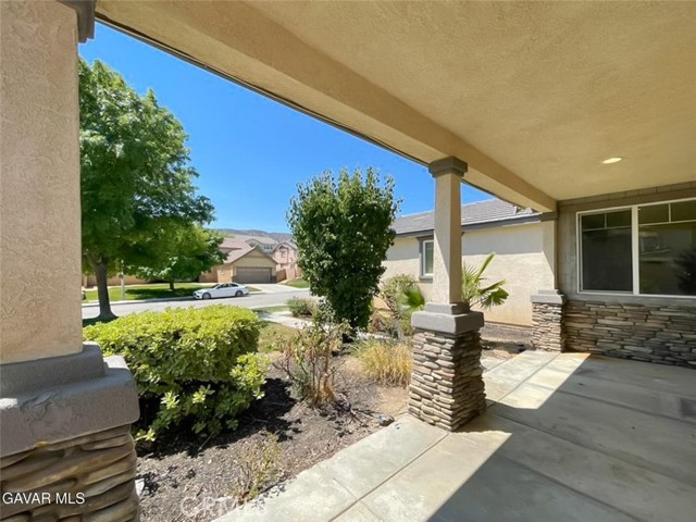 Detail Gallery Image 2 of 46 For 6727 Miramar, Palmdale,  CA 93551 - 5 Beds | 2/1 Baths
