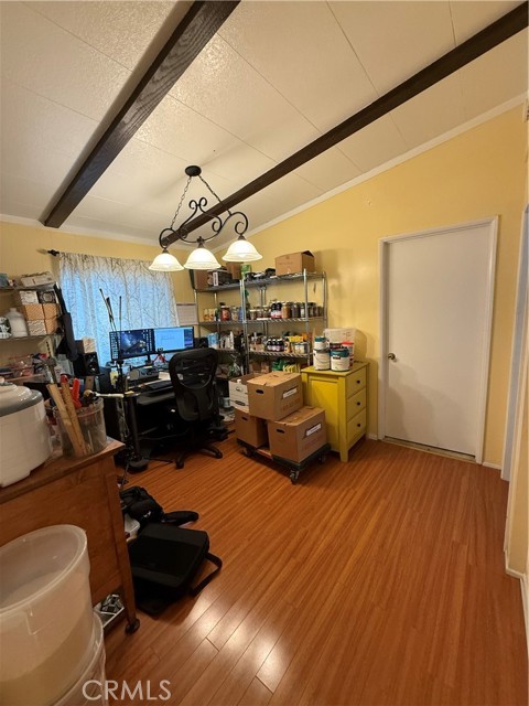 Image 11 of 26 For 2601 Victoria Street 373