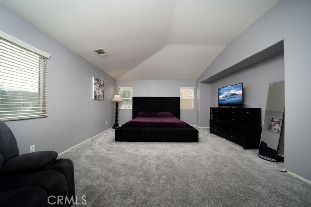 Detail Gallery Image 17 of 32 For 286 Anderegg Ln, Colton,  CA 92324 - 5 Beds | 2/1 Baths