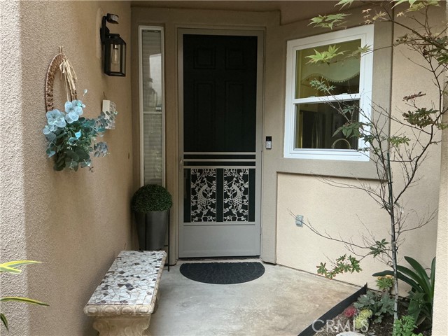 Detail Gallery Image 2 of 44 For 508 Bannister Way #B,  Simi Valley,  CA 93065 - 3 Beds | 2/1 Baths