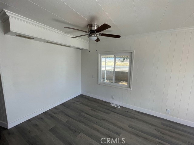 Detail Gallery Image 8 of 26 For 22838 Bear Valley Rd #1,  Apple Valley,  CA 92308 - 4 Beds | 2 Baths