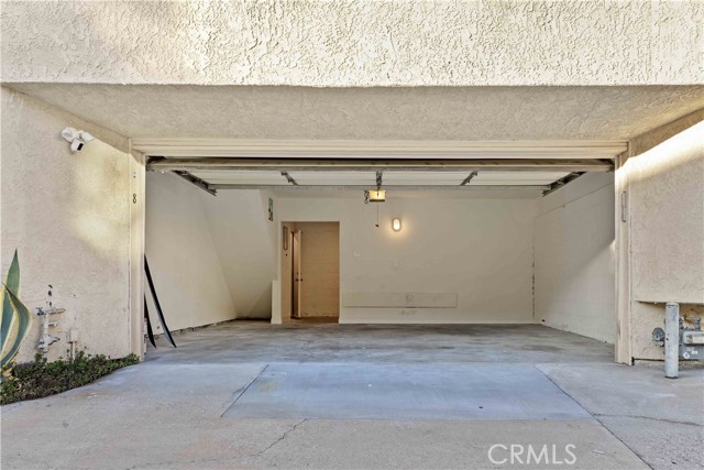 Detail Gallery Image 36 of 37 For 1881 Alpha Rd #8,  Glendale,  CA 91208 - 2 Beds | 3 Baths