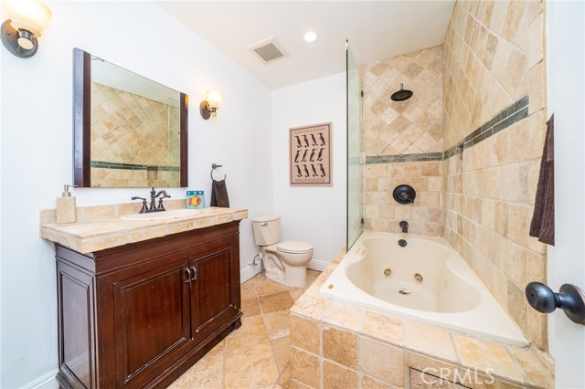 Detail Gallery Image 9 of 24 For 21330 Kickapoo Trl, Chatsworth,  CA 91311 - 2 Beds | 1 Baths